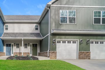 2115 Paddle Wheel Dr Jeffersonville, IN 47130